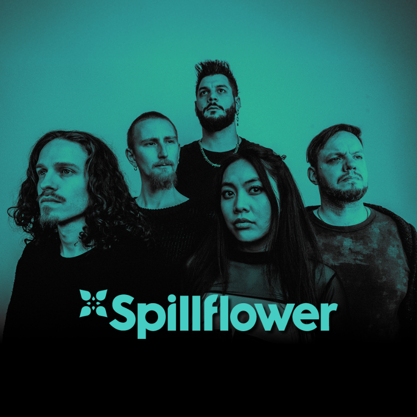 Spillflower – die fünf Bandmitglieder in türkisfarbenem Licht