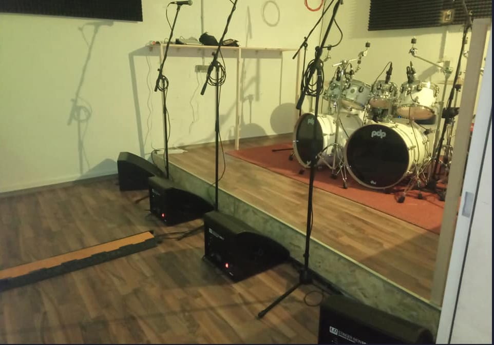 Historische Aufnahme eines Raum- oder Bühnenbereichs 10 im Musikerzentrum Rodgau